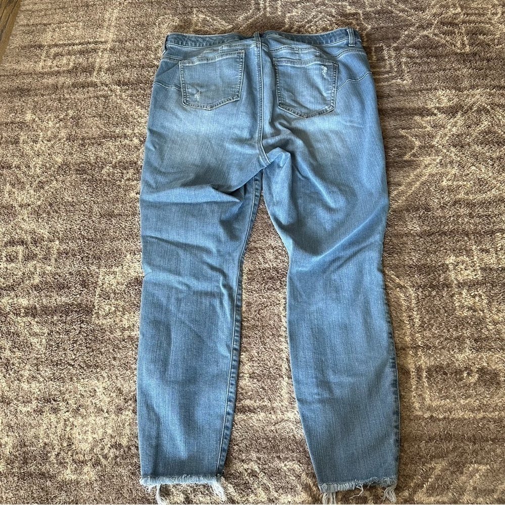 NWOT Torrid Bombshell Skinny Stretch High-Rise Destructed Jeans Fray Hem 16S - Picture 7 of 10